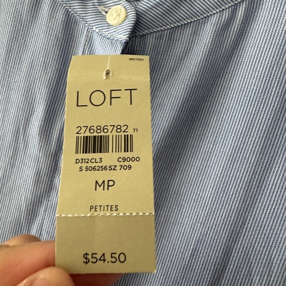 NEW!! Loft Blue and White Sleeveless Button Down Blouse - Picture 7 of 8